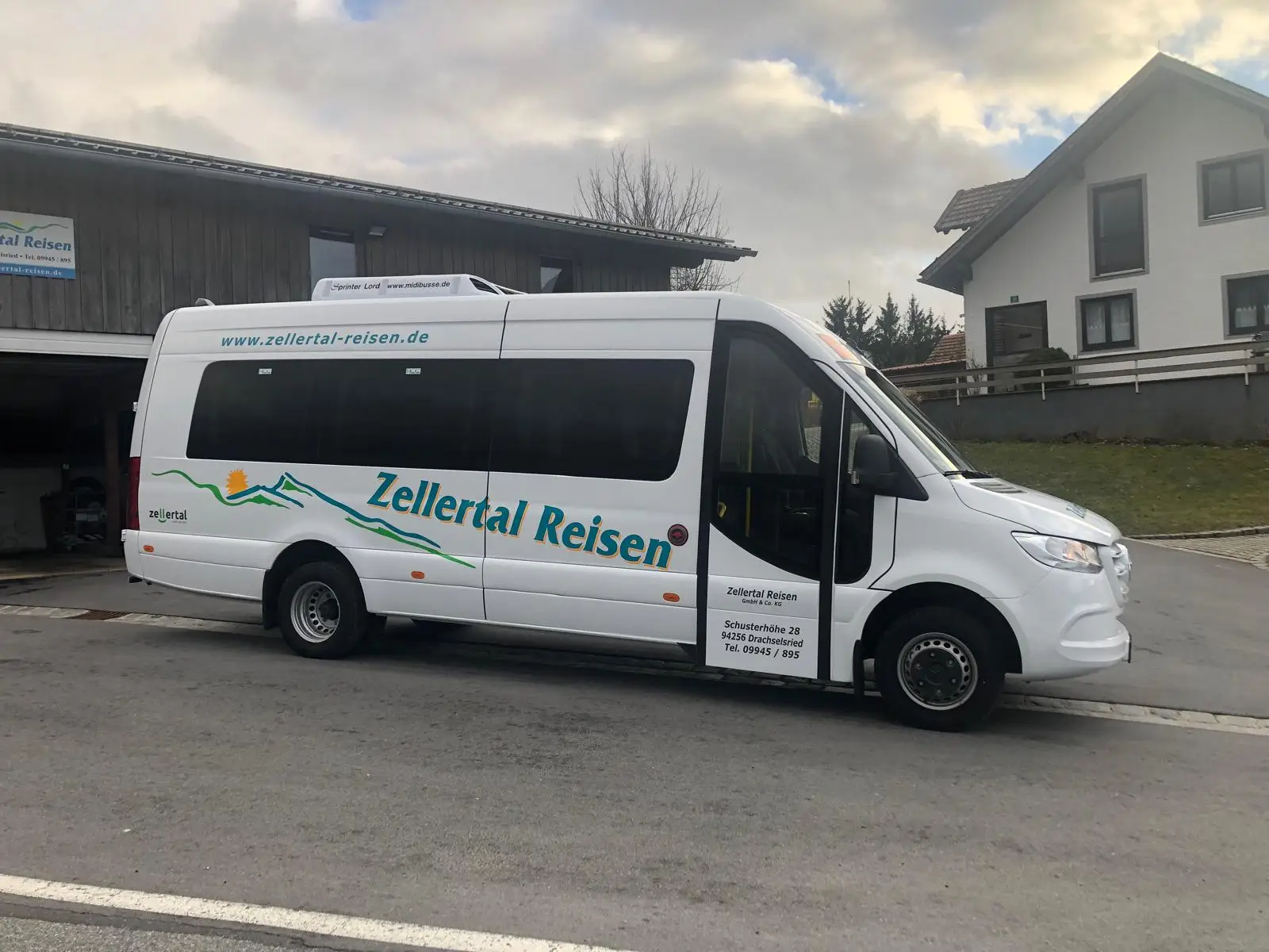 Mercedes Crafter - 22 Sitzplätze